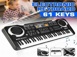 Foto van Sport en spel 61 key digital electric piano keyboard portable multi functional with microphone music