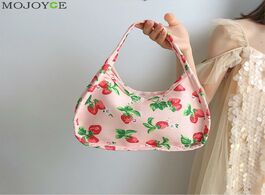 Foto van: Tassen creative design women canvas underarm shoulder bag strawberry handbag classic texture chic la