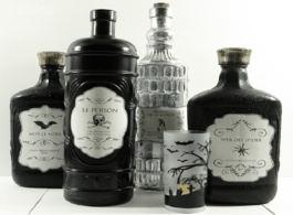 Foto van Huis inrichting halloween bottle labels wine poison spider bats decoration 4 designs