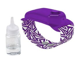 Foto van Baby peuter benodigdheden gel dispensing bracelet liquid wristband hand pumps disinfectant sanitizer