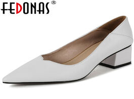 Foto van Schoenen fedonas classic design women 2020 point toe wedding pumps genuine leather thick heeled shoe