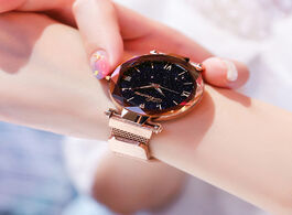 Foto van Horloge women watch elegant magnet fashion quartz wristwatch buckle starry sky roman numeral for gif