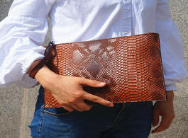 Foto van Tassen nigedu fashion 3d python pattern women clutch bag brand design party envelope clutches for la
