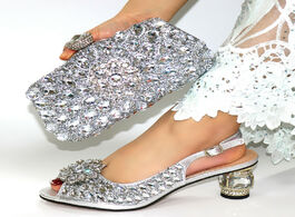 Foto van Schoenen ladies italian shoes and bag set decorated with rhinestone matching in heels women comfy pl