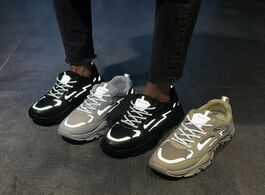 Foto van Schoenen designer women fashion vulcanized shoes reflective sneakers woman platform chunky ladies tr