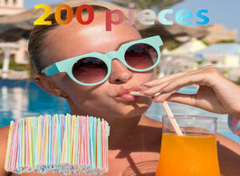 Foto van Huis inrichting 200 pieces plastic drinking straws 8 inches long multi colored striped bedable