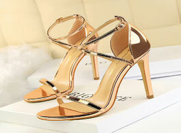 Foto van Schoenen new women sandals patent leather high heels shoes gold sexy pumps fashion wedding stiletto 