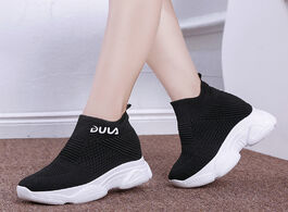 Foto van Schoenen breathable knitted chunky sneakers women 2020 new spring solid wedge sock shoes woman thick