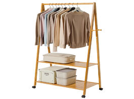 Foto van Meubels simple coat rack floor solid wood bedroom hangers home living room storage modern clothes