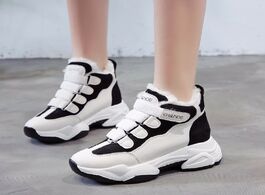 Foto van Schoenen sneakers women s snow boots shoes warm fashion casual thick bottom chunky white 2020