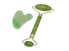 Foto van Schoonheid gezondheid 2 in 1 green roller and gua sha tools set by natural jade scraper massager wit