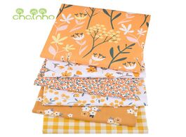 Foto van Huis inrichting printed twill cotton fabric orange floral series patchwork cloth for diy sewing quil
