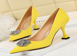 Foto van Schoenen 2021 luxury women yellow black 8.5cm high heels nightclub pumps bling crystal wedding brida