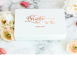 Foto van Huis inrichting personalised white custom bride to be gift box rose gold future real foil engagement
