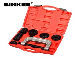 Foto van Auto motor accessoires 4 in 1 ball joint service tool kit c frame press 2wd 4wd vehicles truck brake