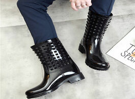 Foto van Schoenen waterproof rain boots female pvc mid women fashion shoes 2020 hot style girls boats