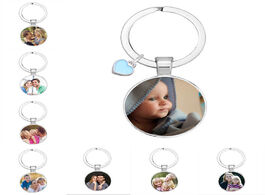Foto van Sieraden personalized photo pendants custom keychain of your baby child mom dad grandparent loved on