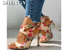 Foto van Schoenen 2020 new women summer thin high heels embroidered peep toe gladiator pumps office sandals p