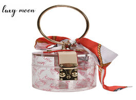 Foto van Tassen transparent mini handbag women acrylic clutch evening bag gold ring handle party purse female