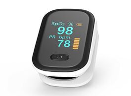 Foto van Schoonheid gezondheid new blood oxygen meter refers to the clip type pulse finger saturation monitor