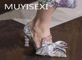 Foto van Schoenen women pumps white full genuine leather printing bow pointed toe strange high heel stiletto 