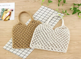 Foto van Tassen new hand woven hollowwork straw bag paper rope grid without lining beach
