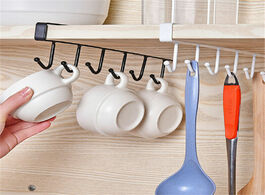 Foto van Huis inrichting cupboard hanging hook rack kitchen storage shelf organizer closet clothes glass mug 