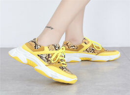 Foto van Schoenen 2020 summer woman casual fashion sneakers snake pattern flats ladies vulcanized shoes autum
