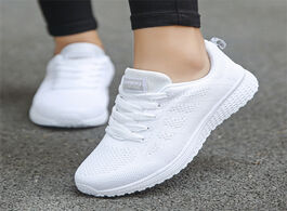Foto van Schoenen women casual shoes fashion breathable mesh walking vulcanized woman white sneakers tenis fe