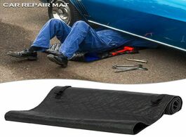 Foto van Auto motor accessoires portable outdoor car repair lying pad blanket rolling repairing tools mat wit