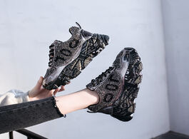 Foto van Schoenen 2020 designers women chunky sneakers platform shining fashion old dad shoes ladies sports l