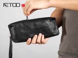 Foto van Tassen aetoo leather retro wallet handbag men s hand clutch bag cowhide handmade casual zipper long