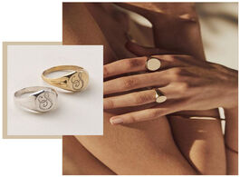 Foto van Sieraden 2020 fashion personalized initial signet ring for women minimalist alphabet stamp statement