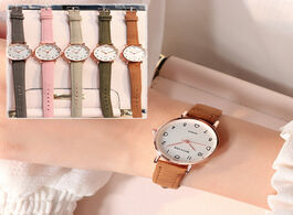Foto van Horloge women watches simple vintage small dial watch sweet leather strap outdoor sports wrist clock