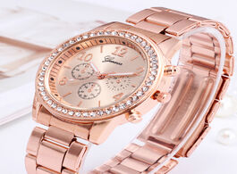 Foto van Horloge watch for women luxury fashion geneva rhinestone stainless steel fake three eyes quartz gift