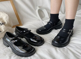 Foto van Schoenen mary jane shoes buckle strap patent leather women pumps 2021 chunky heels ladies round toe 