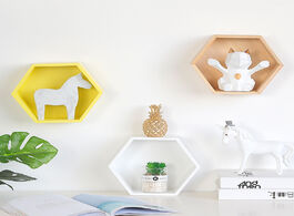 Foto van Huis inrichting wooden hexagonal home decoration wall mounted shelf living room creative toy storage
