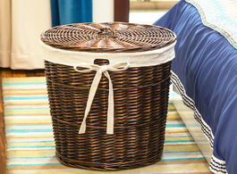 Foto van Huis inrichting rattan hamper basket with dirty clothes put storage clothing lid tweezers home weavi
