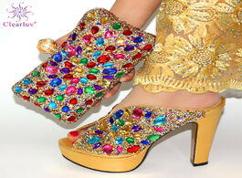 Foto van Schoenen new arrival gold color african women matching italian shoes and bag set decorated with rhin