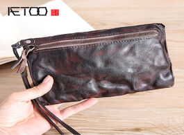 Foto van Tassen aetoo hand bag male leather casual retro do old envelope female head layer planted cowhide