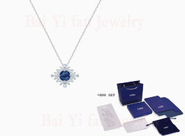 Foto van Sieraden fashion jewelry swa new palace necklace charming flower pattern crystal platinum female ele