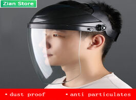 Foto van Beveiliging en bescherming transparent protective full face mask cutting shield polished anti splash
