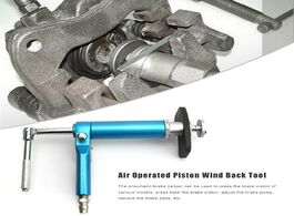 Foto van Auto motor accessoires air operated piston wind back tool pneumatic rear disc brake cylinder adjustm