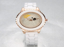 Foto van Horloge luxury women ceramic wristwatch quartz watch dress painted emboss parrot animal parttern lad