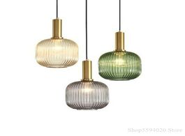 Foto van Lampen verlichting electroplated gold green glass lustre pendant lights bedside hanging lamps simple