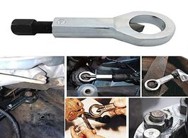 Foto van Auto motor accessoires rusty cut nut breaker bearing steel chrome vanadium sharp cutting long lastin