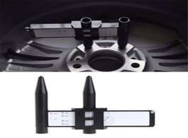 Foto van Auto motor accessoires wheel rim bolt pattern sliding pcd measuring tool gauge ruler 8 holes lugs hu