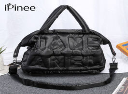 Foto van Tassen ipinee 2020 new winter large capacity shoulder bag for women waterproof nylon handbags space 