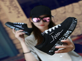 Foto van Schoenen shoes woman fashion vulcanized light breathable mesh casual women sneakers alphabet sapato 