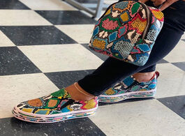 Foto van Schoenen shoes and bags ins hot colorful snake printed vulcanized loafers female sneakers fashion 20